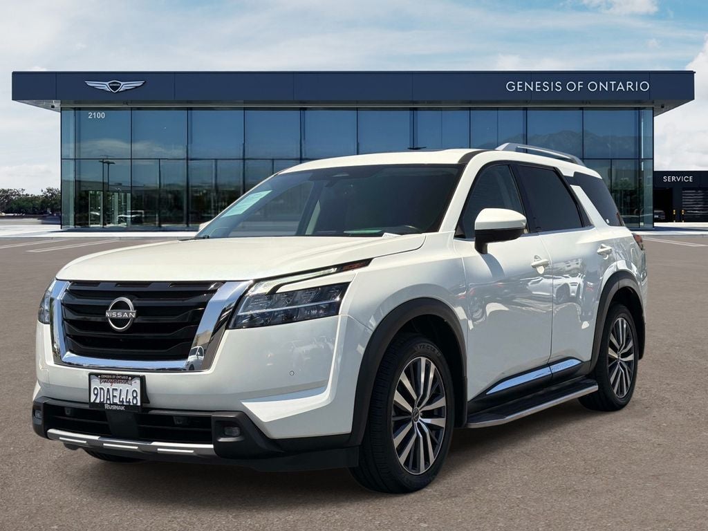 2022 Nissan Pathfinder — rear three-quarter view